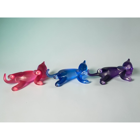 Set of 4 Frosted Glass Cat Figurines Pink Blue Purple Green Art Glass Miniatures - Picture 7 of 16